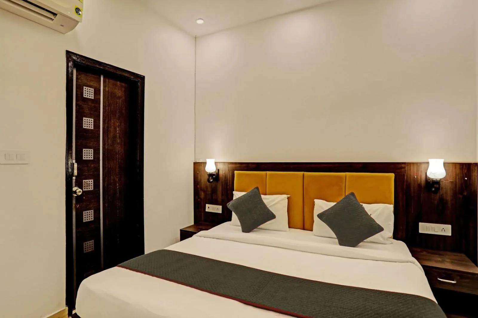 ****  Hotel Golden Prime King New Delhi India